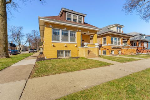 Tiny photo for 2500 N 78th Court, Elmwood Park, IL 60707 (MLS # 12590399)