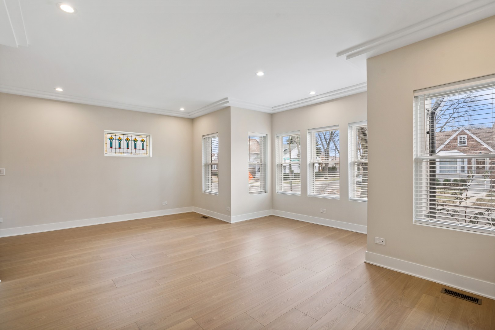 5700 W Grace Street, Chicago, IL, 60634 2 5700 W Grace Street