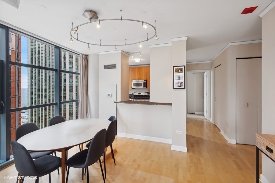 201 N Westshore Drive 2608