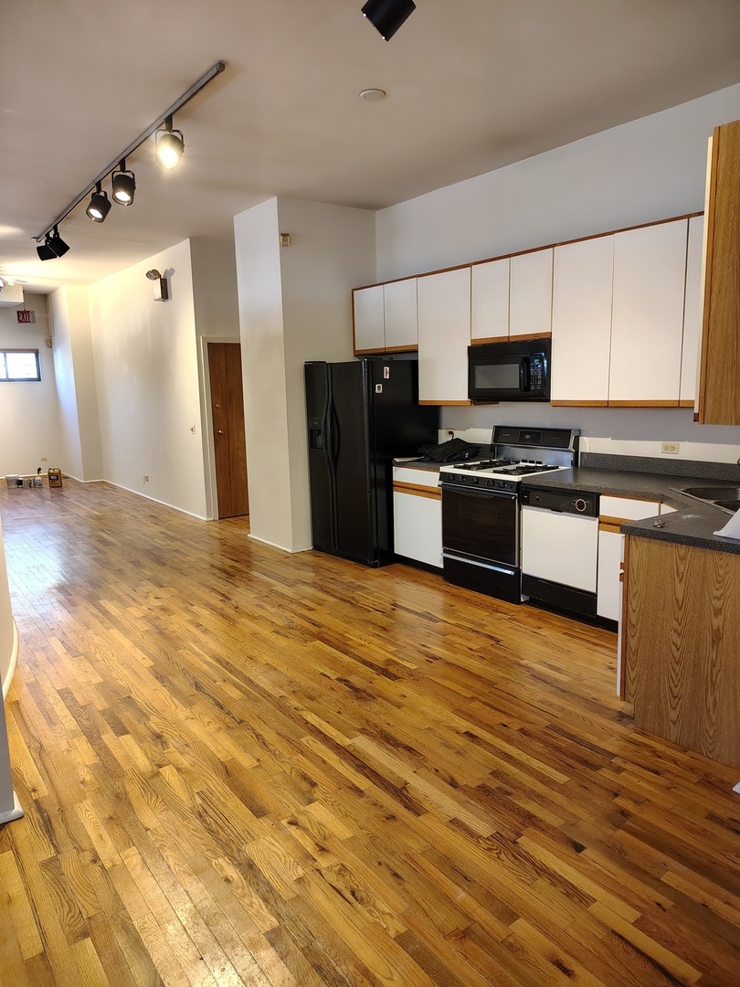 2059 W Grand Avenue 1F