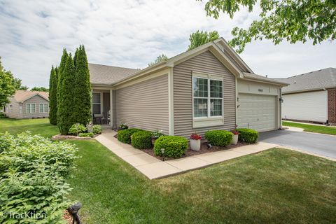 Tiny photo for 16601 Grandwood Lake Drive, Crest Hill, IL 60403 (MLS # 12655221)