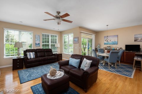 Tiny photo for 16601 Grandwood Lake Drive, Crest Hill, IL 60403 (MLS # 12655221)