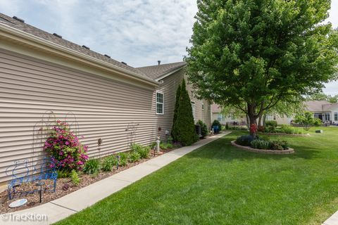 Tiny photo for 16601 Grandwood Lake Drive, Crest Hill, IL 60403 (MLS # 12655221)