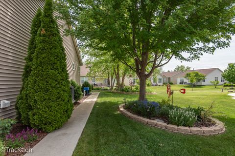 Tiny photo for 16601 Grandwood Lake Drive, Crest Hill, IL 60403 (MLS # 12655221)
