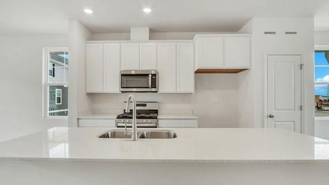 Tiny photo for 1374 Foxglove Drive, Bartlett, IL 60103 (MLS # 12570666)