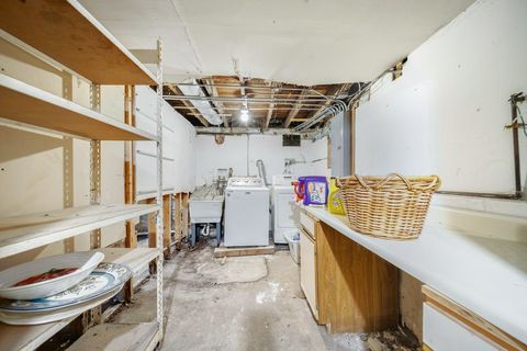 Tiny photo for 3915 N Kenneth Avenue, Chicago, IL 60641 (MLS # 12485399)