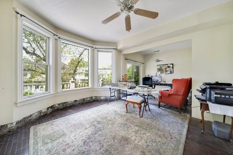 Tiny photo for 3915 N Kenneth Avenue, Chicago, IL 60641 (MLS # 12485399)