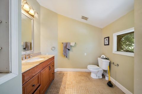 Tiny photo for 3915 N Kenneth Avenue, Chicago, IL 60641 (MLS # 12485399)