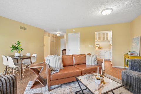 Tiny photo for 4721 Kynnelworth Drive #110, Bettendorf, IA 52722 (MLS # 12768777)