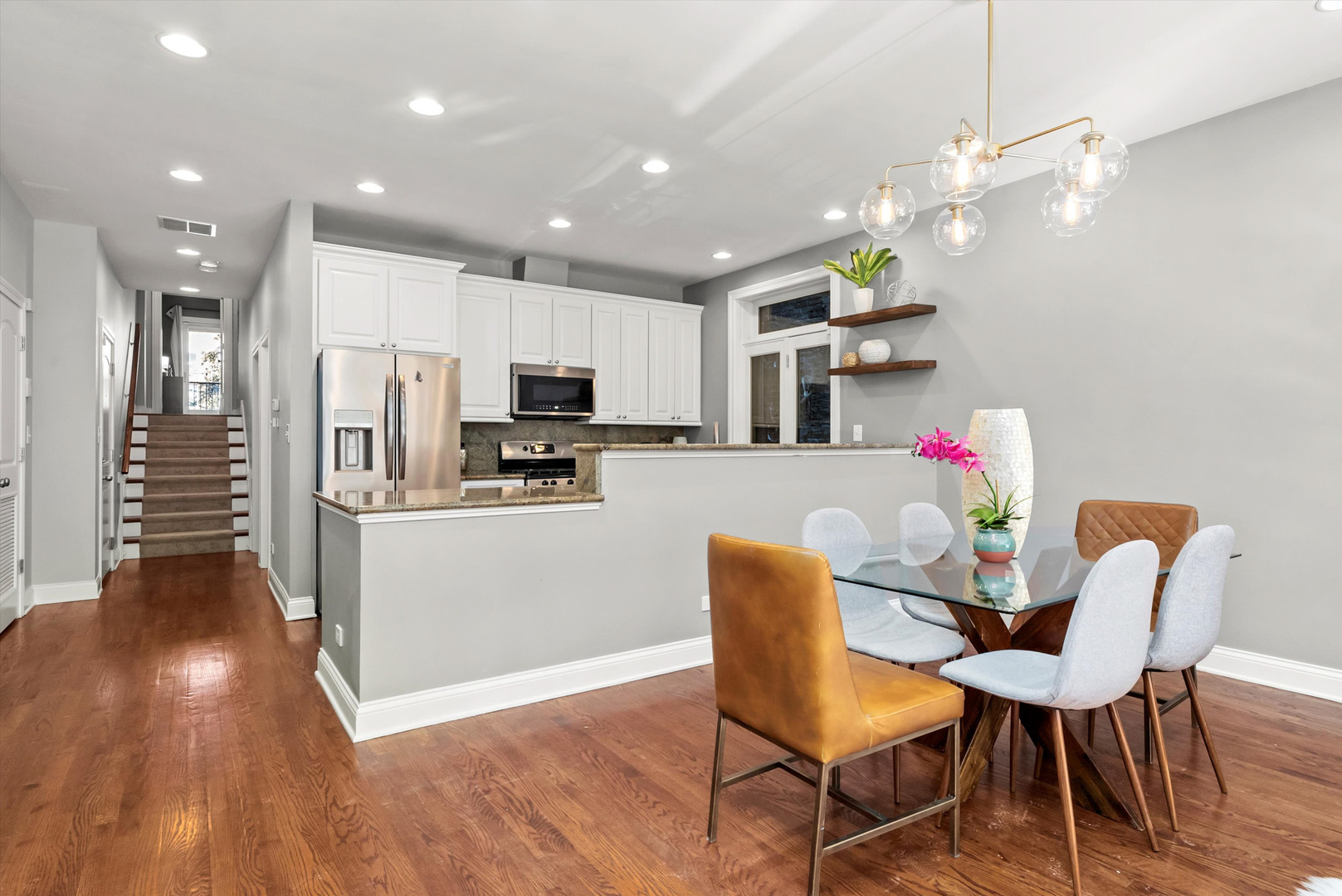 1116 W Hubbard Street 1E