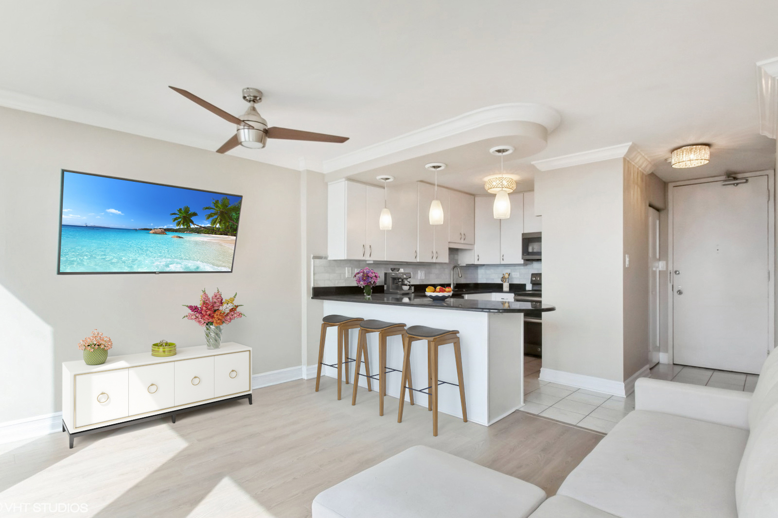 111 E CHESTNUT Street 39B