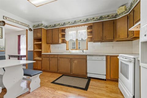 Tiny photo for 1227 Low Street, Bloomington, IL 61701 (MLS # 12488028)