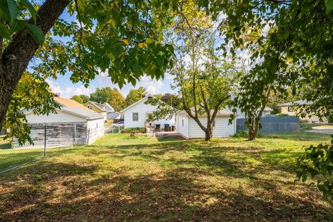 Tiny photo for 1227 Low Street, Bloomington, IL 61701 (MLS # 12488028)