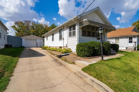 Tiny photo for 1227 Low Street, Bloomington, IL 61701 (MLS # 12488028)