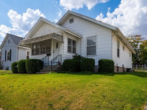 Photo of 1227 Low Street, Bloomington, IL 61701 (MLS # 12488028)