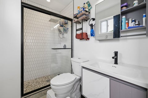 Tiny photo for 13342 S Avenue N, Chicago, IL 60633 (MLS # 12673344)