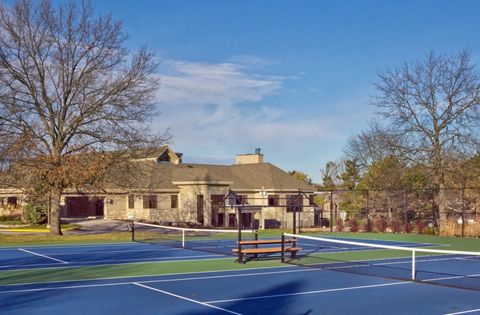 Tiny photo for 25 Shoreline Road #D, Lake Barrington, IL 60010 (MLS # 12533640)