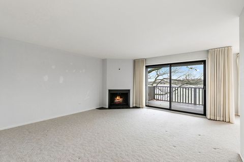 Tiny photo for 25 Shoreline Road #D, Lake Barrington, IL 60010 (MLS # 12533640)