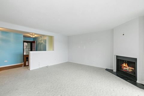 Tiny photo for 25 Shoreline Road #D, Lake Barrington, IL 60010 (MLS # 12533640)