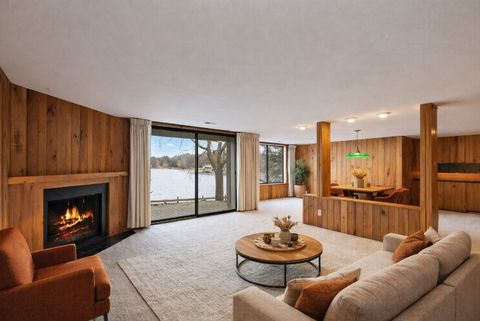 Tiny photo for 25 Shoreline Road #D, Lake Barrington, IL 60010 (MLS # 12533640)