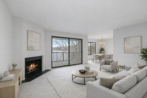 Tiny photo for 25 Shoreline Road #D, Lake Barrington, IL 60010 (MLS # 12533640)