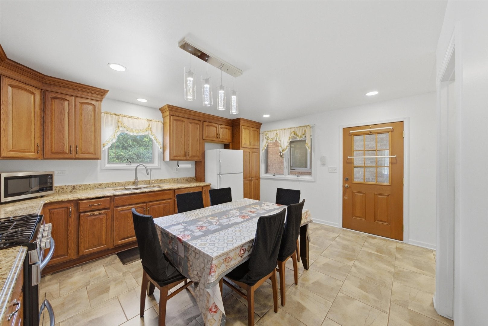 15W425 Victory Parkway