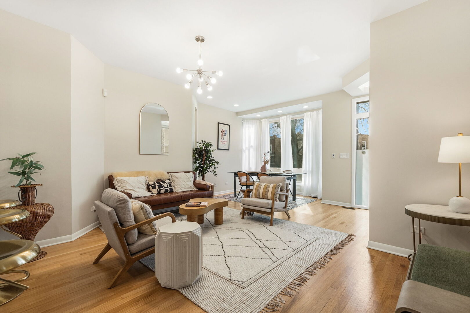 3850 W Wrightwood Avenue 1