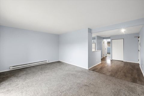 Tiny photo for 1000 Spruce Street #2A, Glendale Heights, IL 60139 (MLS # 12606804)