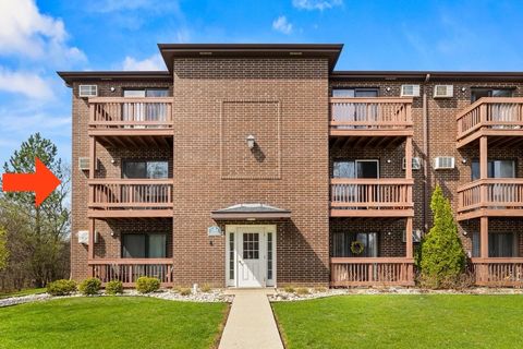 Tiny photo for 1000 Spruce Street #2A, Glendale Heights, IL 60139 (MLS # 12606804)