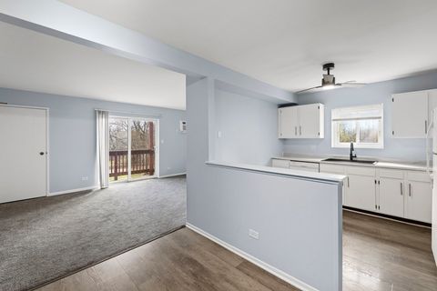 Tiny photo for 1000 Spruce Street #2A, Glendale Heights, IL 60139 (MLS # 12606804)