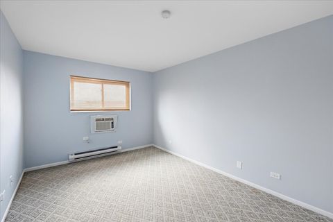 Tiny photo for 1000 Spruce Street #2A, Glendale Heights, IL 60139 (MLS # 12606804)