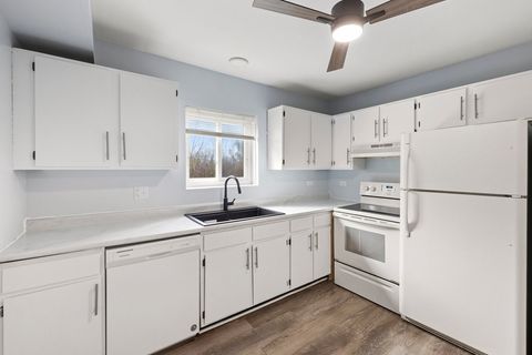 Tiny photo for 1000 Spruce Street #2A, Glendale Heights, IL 60139 (MLS # 12606804)