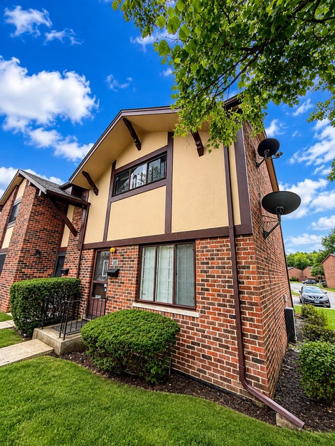 Photo of 18W123 Kirkland Lane, Villa Park, IL 60181 (MLS # 12774783)