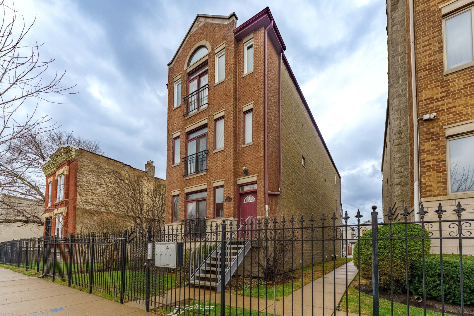 119 N Mozart Street 2