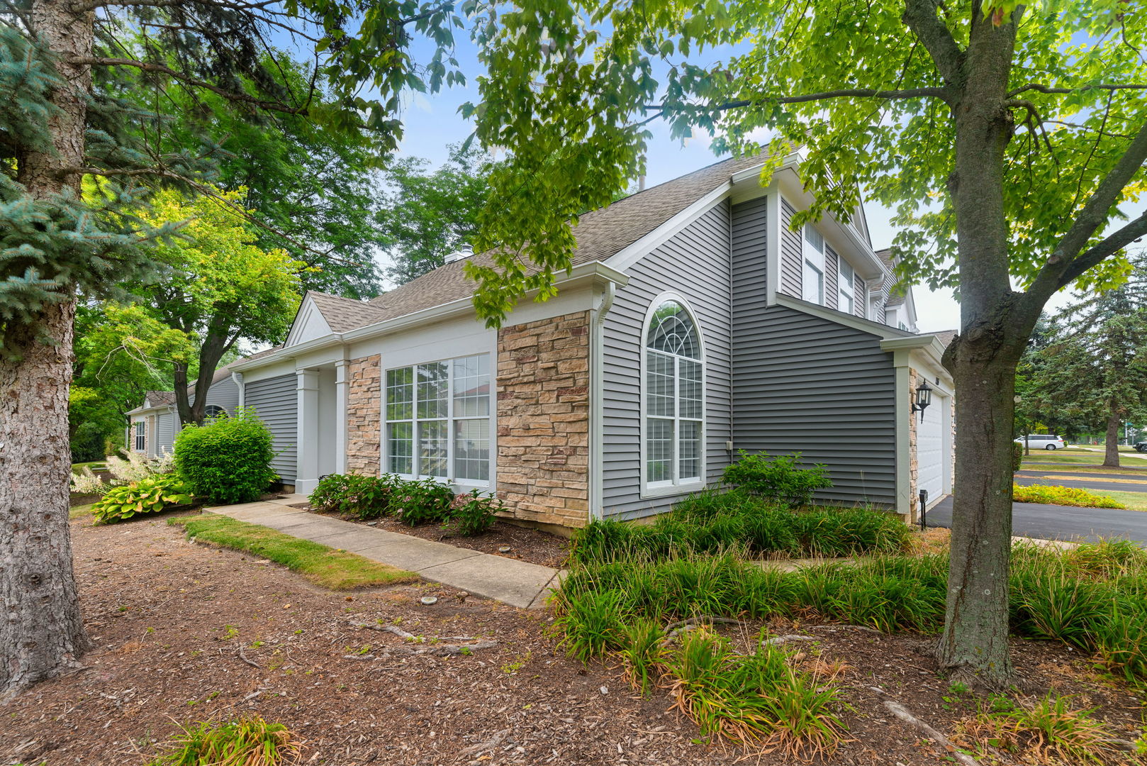 1564 Westbury Drive