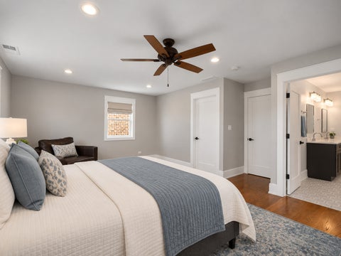 Tiny photo for 5534 N Linder Avenue, Chicago, IL 60630 (MLS # 12757837)