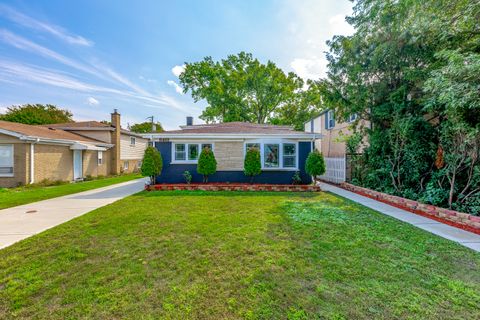 Tiny photo for 8461 GROSS POINT Road, Skokie, IL 60077 (MLS # 12458038)