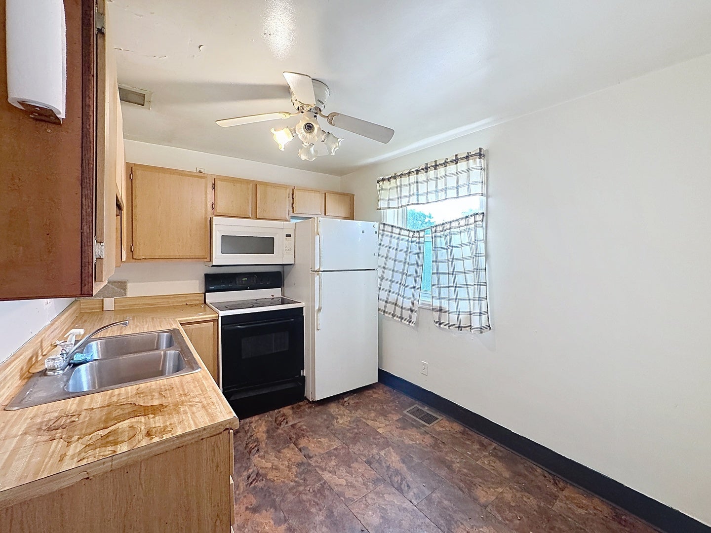 4244 9th Street