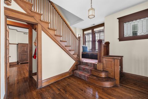 Tiny photo for 323 W Maple Avenue, Libertyville, IL 60048 (MLS # 12592817)