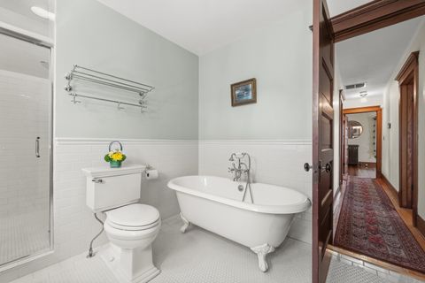 Tiny photo for 323 W Maple Avenue, Libertyville, IL 60048 (MLS # 12592817)