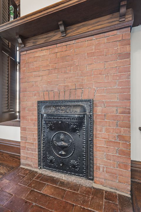 Tiny photo for 323 W Maple Avenue, Libertyville, IL 60048 (MLS # 12592817)
