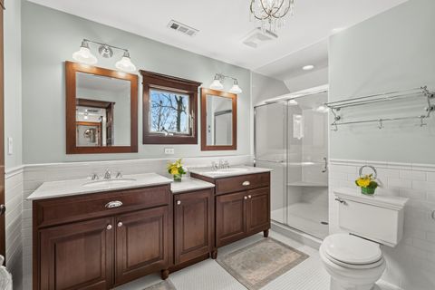 Tiny photo for 323 W Maple Avenue, Libertyville, IL 60048 (MLS # 12592817)