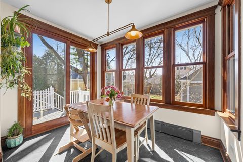 Tiny photo for 323 W Maple Avenue, Libertyville, IL 60048 (MLS # 12592817)