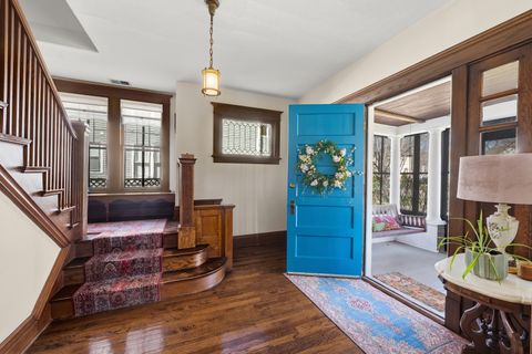 Tiny photo for 323 W Maple Avenue, Libertyville, IL 60048 (MLS # 12592817)