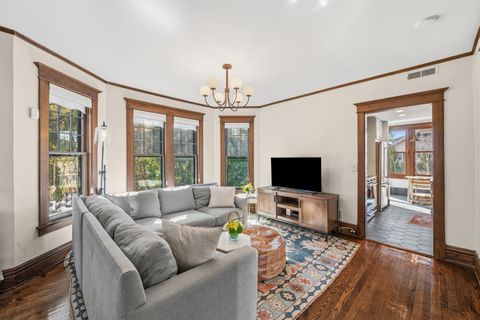 Tiny photo for 323 W Maple Avenue, Libertyville, IL 60048 (MLS # 12592817)