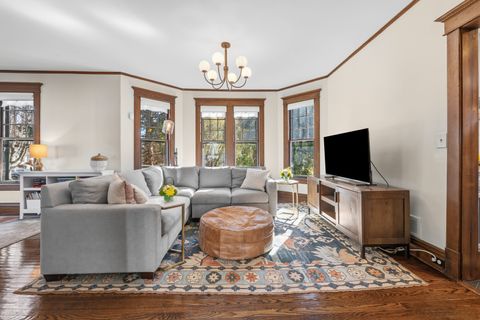 Tiny photo for 323 W Maple Avenue, Libertyville, IL 60048 (MLS # 12592817)