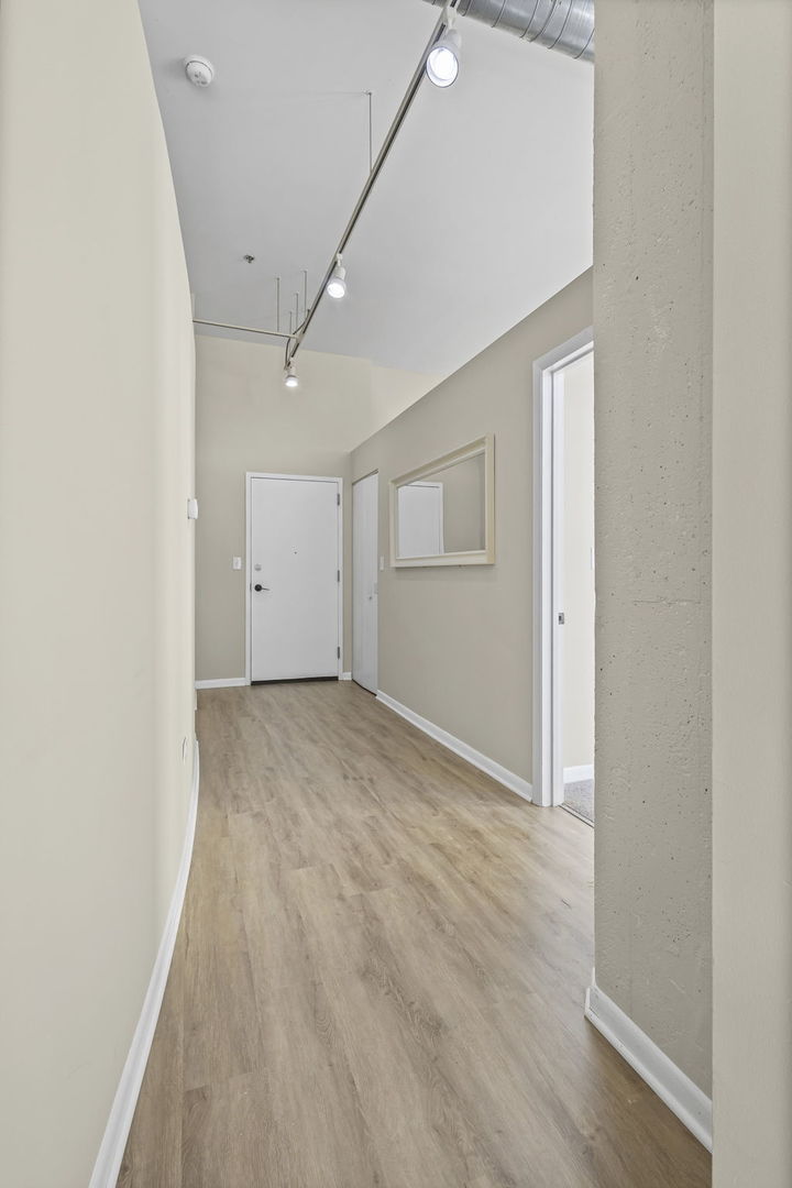 1550 S Blue Island Avenue 304