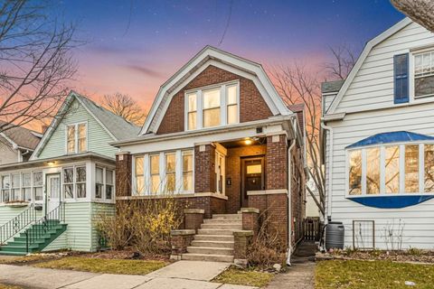 Tiny photo for 616 S Cuyler Avenue, Oak Park, IL 60304 (MLS # 12601301)