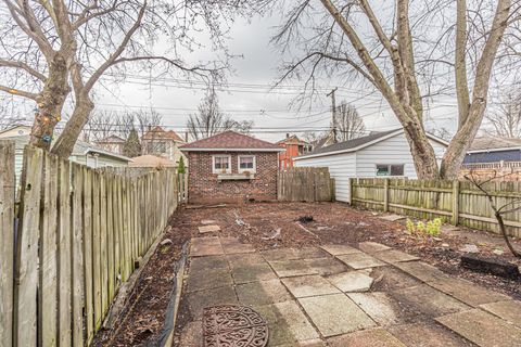 Tiny photo for 616 S Cuyler Avenue, Oak Park, IL 60304 (MLS # 12601301)