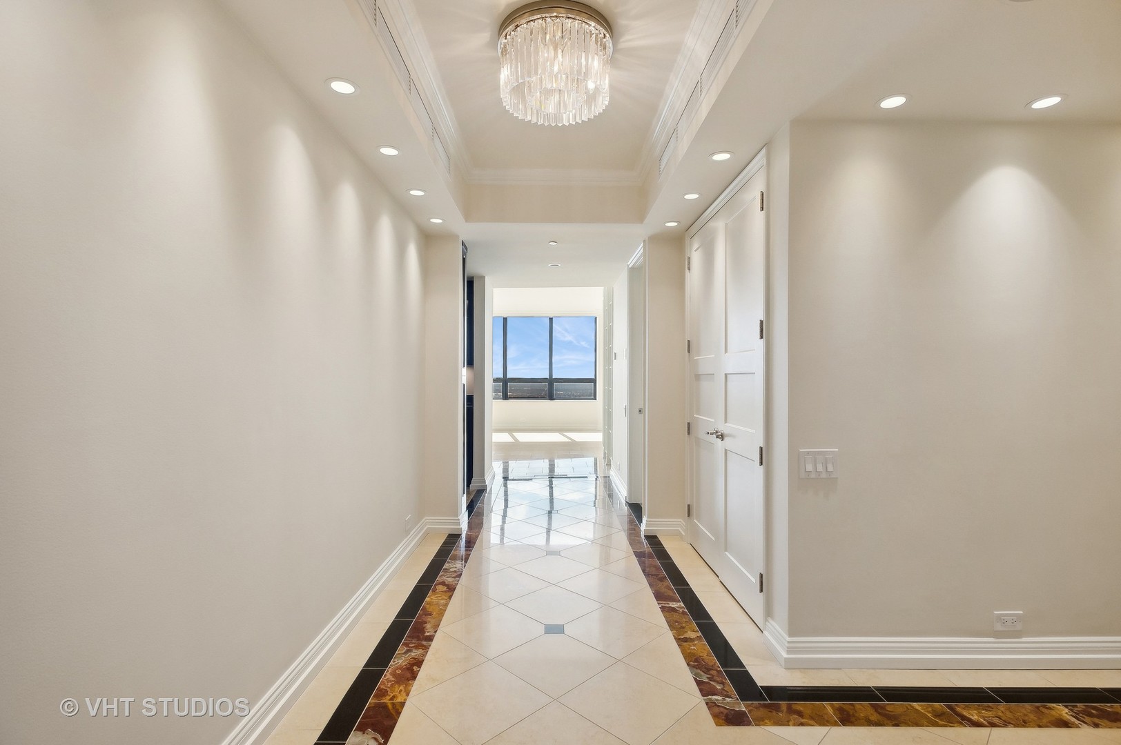 180 E PEARSON Street 5906